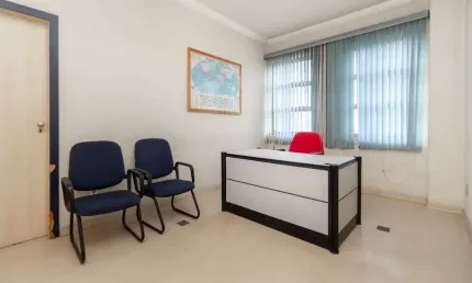 Versátil conjunto comercial para venda em centro histórico, 75m²
