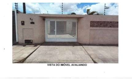 Casa para Venda em Arapiraca, Brasília, 3 dormitórios, 2 suítes, 3 banheiros, 2 vagas