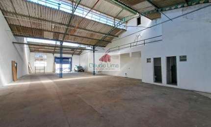 Barracão / Galpão / Depósito com 1 sala para alugar na Rua Elmano Silveira Castro, IAPI, Salvador