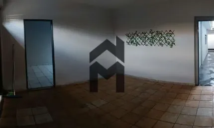 Casa à venda no bairro Jardim Orestes Lopes de Camargo - Ribeirão Preto/SP