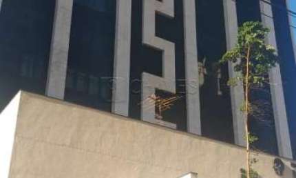Sala comercial de 82,45 m² para alugar no Centro de Ribeirão Preto