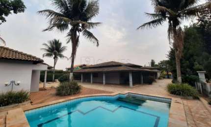 Chácara em condomínio 4 suítes à venda no condomínio Village Bandeirantes I, 582,92 m², Jardinópolis