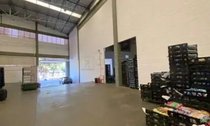 Salão comercial de 1.790 m² para alugar na Av. Barão do Bananal, Zona Leste de Ribeirão Preto
