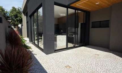 Casa térrea de 4 suítes à venda no Condomínio Alphaville I, zona sul de Ribeirão Preto