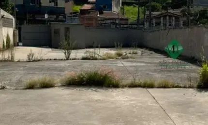 Oportunidade única: Terreno comercial de 750m² à venda ou locação em Santo André-SP, bairro Príncipe de Gales!