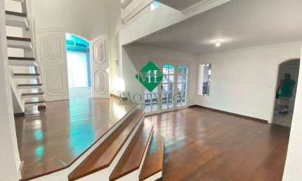 Imperdível: Casa à venda ou locação em São Bernardo do Campo-SP, Parque Terra Nova II. Com 3 quartos, 2 suítes, 2 banheiros, 4 vagas de garagem e 373,00m².