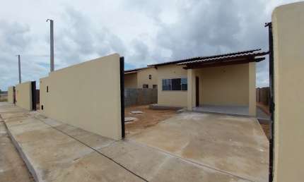 Casa com 02 quartos, sendo 01 suíte na Região de Parnamirim RN