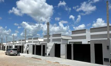 Casas Semi Individuais com 02 quartos, Moinho dos Ventos, Extremoz RN