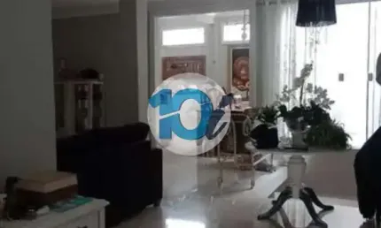 Apartamento com 4 quartos à venda na Rua Erika Berbet, Três Poços, Volta Redonda