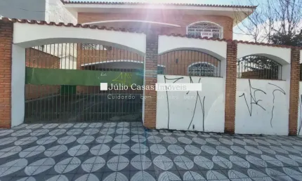 Oportunidade de casa comercial à venda  379 m2 em ótima localização.