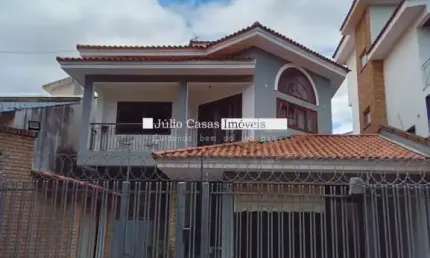 Casa no jardim pagliato com 3 quartos sendo 1 suíte master, 4 vagas de garagem, área gourmet com forno de pizza, churrasqueira e piscina.