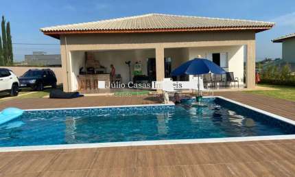 Casa em condomínio para venda e aluguel com 3 quartos