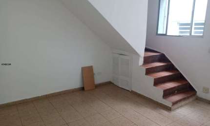Sobrado para Locação em São Paulo, VILA NAIR, 2 dormitórios, 1 suíte, 2 banheiros