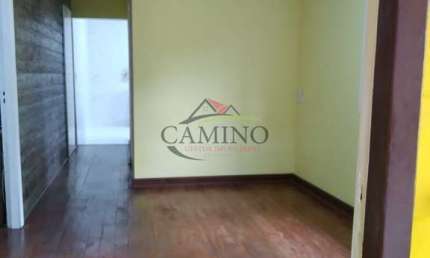 CASA COM ENTRADA COMPARTILHADA COM UM MORADOR DA CASA DO FUNDO / NÃO ACEITA ANIMAL