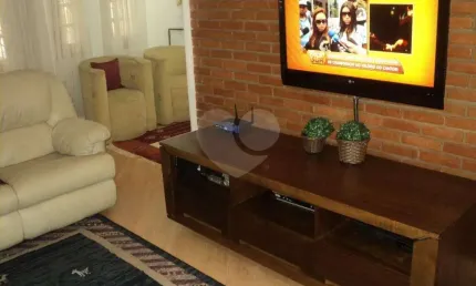 Casa térrea com 3 quartos à venda em Vila Paulicéia - SP
