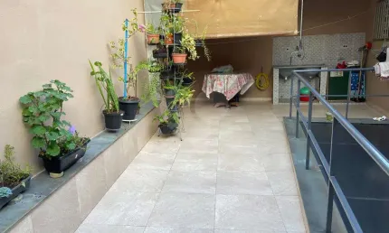 Casa com 3 quartos à venda na Rua Altinópolis, Água Fria, São Paulo