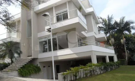 Condomínio com 4 quartos à venda em Vila Irmãos Arnoni - SP