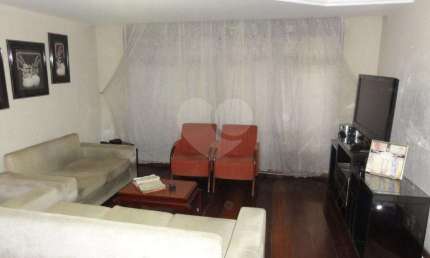 Sobrado com 3 quartos à venda em Jardim Picolo - SP