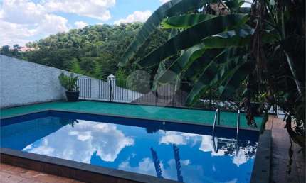 Casa térrea com 4 quartos à venda em Horto Florestal - SP