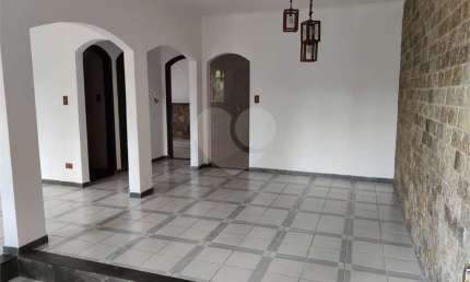 Sobrado com 4 quartos à venda em Vila Nova Mazzei - SP