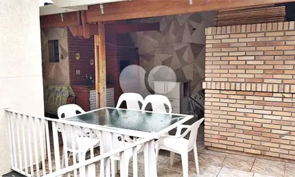 Sobrado com 4 quartos à venda em Jardim Das Laranjeiras - SP