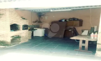 Sobrado com 4 quartos à venda em Jardim Munhoz - SP