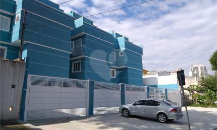 Condomínio com 2 quartos à venda em Vila Gustavo - SP
