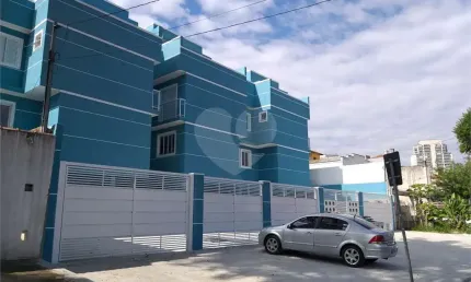 Condomínio com 2 quartos à venda em Vila Gustavo - SP