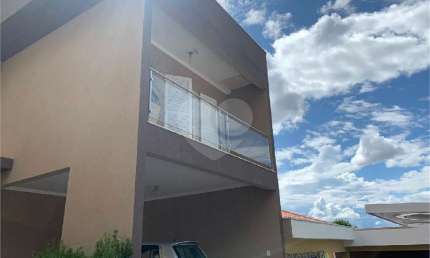 Casa com 3 quartos à venda na Pio Xii, Centro, Bom Jesus dos Perdões