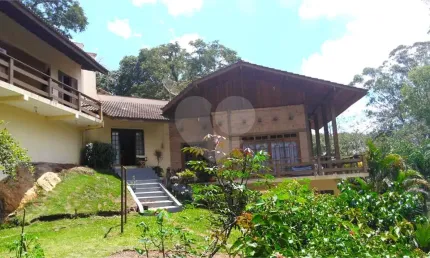Sobrado com 3 quartos à venda ou para locação em Alpes De Caieiras - SP