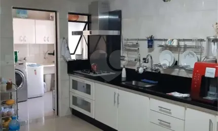 Sobrado com 4 quartos à venda em Vila Guilherme - SP