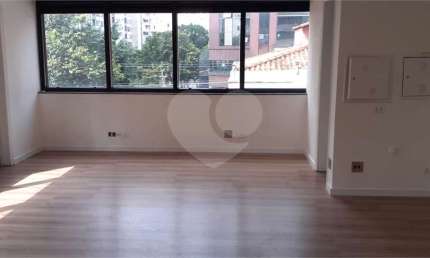 Sala comercial à venda na Alameda dos Jurupis, Moema, São Paulo