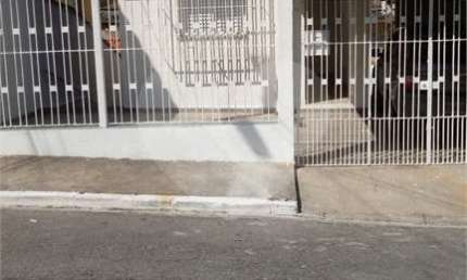 Casa térrea com 2 quartos à venda em Moinho Velho - SP