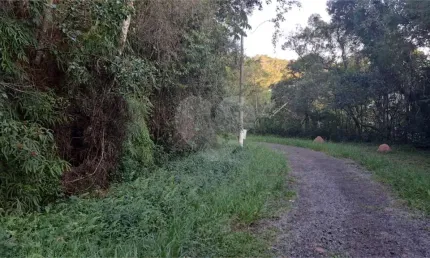 Casa em condomínio fechado à venda na Caraguatá, Cumbari, Mairiporã