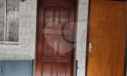 Sobrado com 2 quartos à venda em Jardim Tremembé - SP