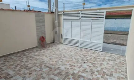 Casa térrea com 2 quartos à venda em Balneário Laranjeiras - SP