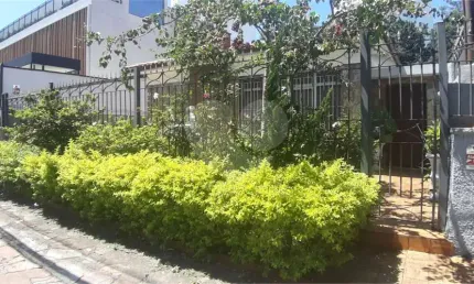 Casa térrea com 3 quartos à venda em Jardim São Bento - SP