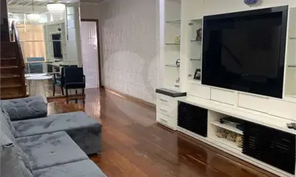 Casa com 2 quartos à venda na Rua Diva da Silva, Vila Paiva, São Paulo