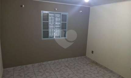 Casa térrea com 3 quartos à venda em Vila Leonor - SP