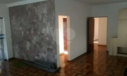 Casa térrea com 3 quartos à venda em Jardim São Bento - SP