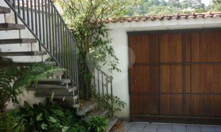 Sobrado com 3 quartos à venda em Horto Florestal - SP