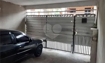 Sobrado com 3 quartos à venda em Jardim Presidente Dutra - SP