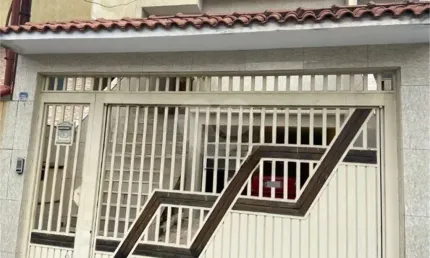 Sobrado com 3 quartos à venda em Jardim Santa Mena - SP