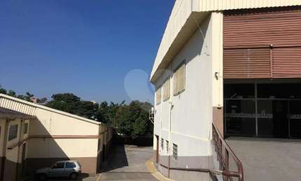 Prédio inteiro à venda ou para locação em Vila Jaraguá - SP