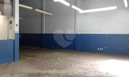 Prédio inteiro à venda ou para locação em Canindé - SP