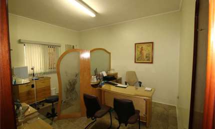 Prédio inteiro à venda ou para locação em Santana - SP