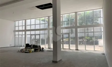 Salão Comercial à venda ou para locação em Vila Sofia - SP