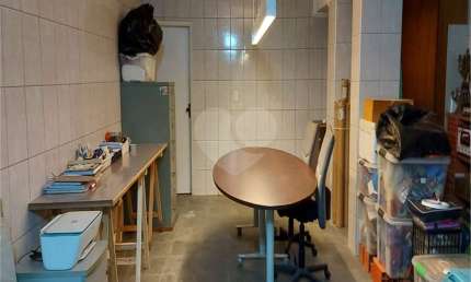 Casa de vila com 4 quartos à venda em Carandiru - SP