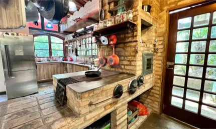 Casa com 4 quartos à venda ou para locação em caraguatá - sp