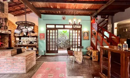 Casa com 4 quartos à venda ou para locação em Caraguatá - SP